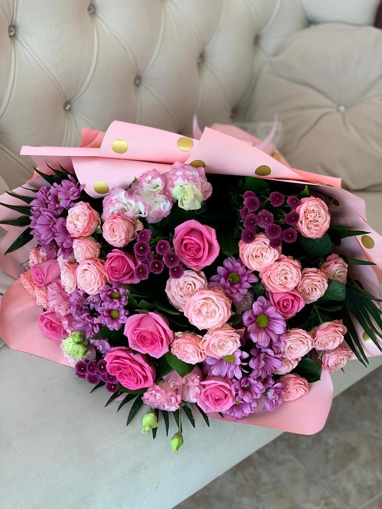 Букет цветов из: Хризантемы, Розы и Лизиантусы в Кобяково