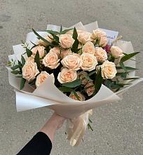 Букет Кремовые розы Латте в Кобяково