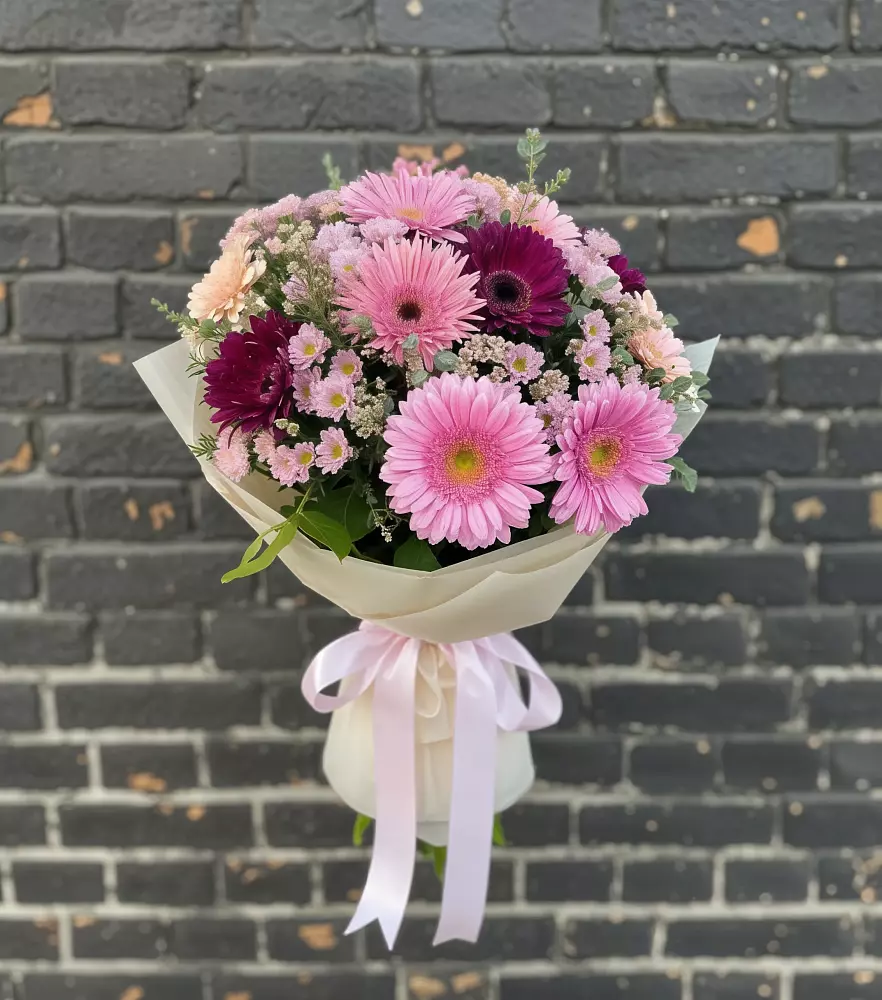 Букет цветов из: Герберы и Хризантемы в Кобяково