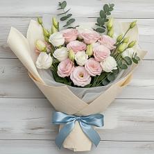Букет цветов из:  Лизиантусы в Кобяково