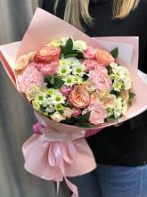 Букет нежные объятья в Кобяково Букет цветов из: Гвоздики, Розы и Хризантемы в Кобяково