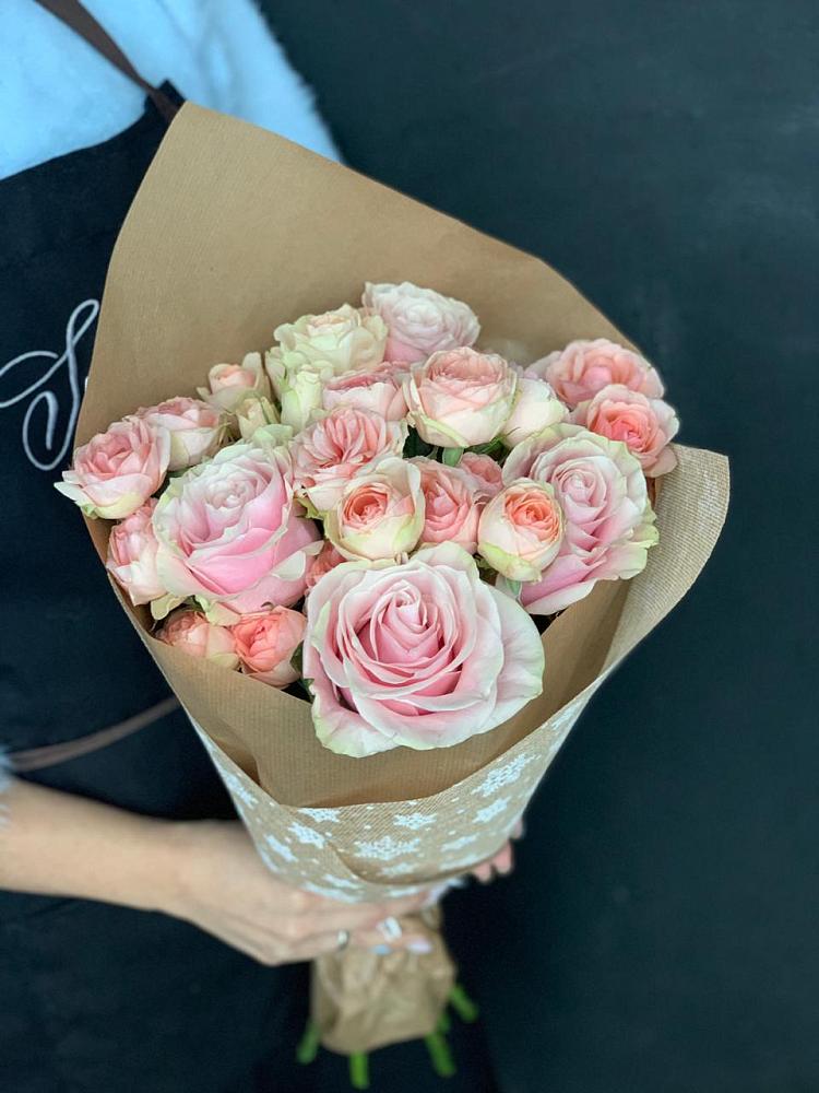 Букет цветов из: Хризантемы и Розы в Кобяково