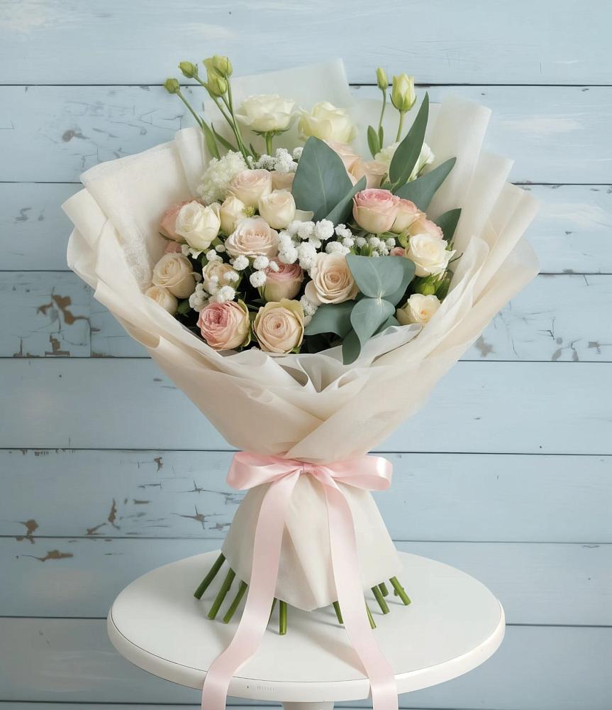 Букет цветов из: Розы и Лизиантусы в Кобяково