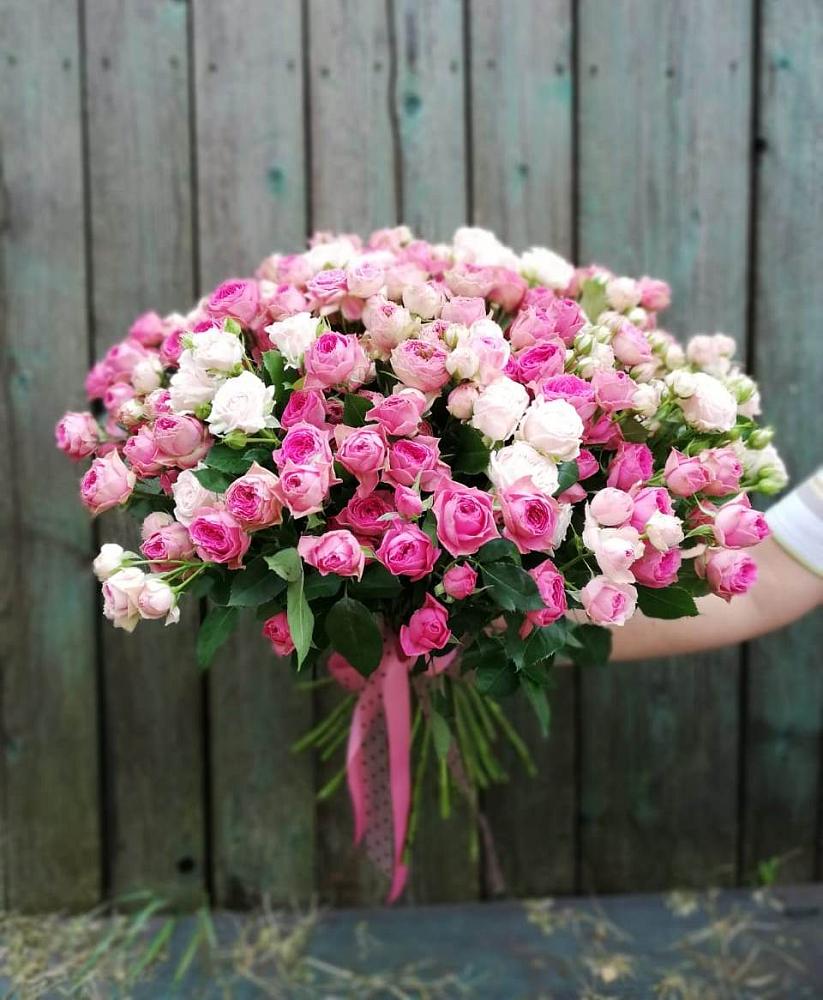 Букет Розовые кустовые розы Натали и Лав Лидия в Кобяково