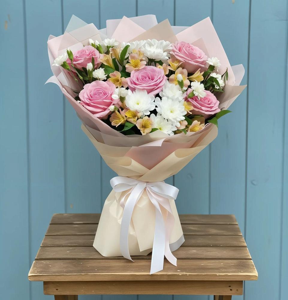 Букет цветов из: Гвоздики, Орхидеи и Розы в Кобяково