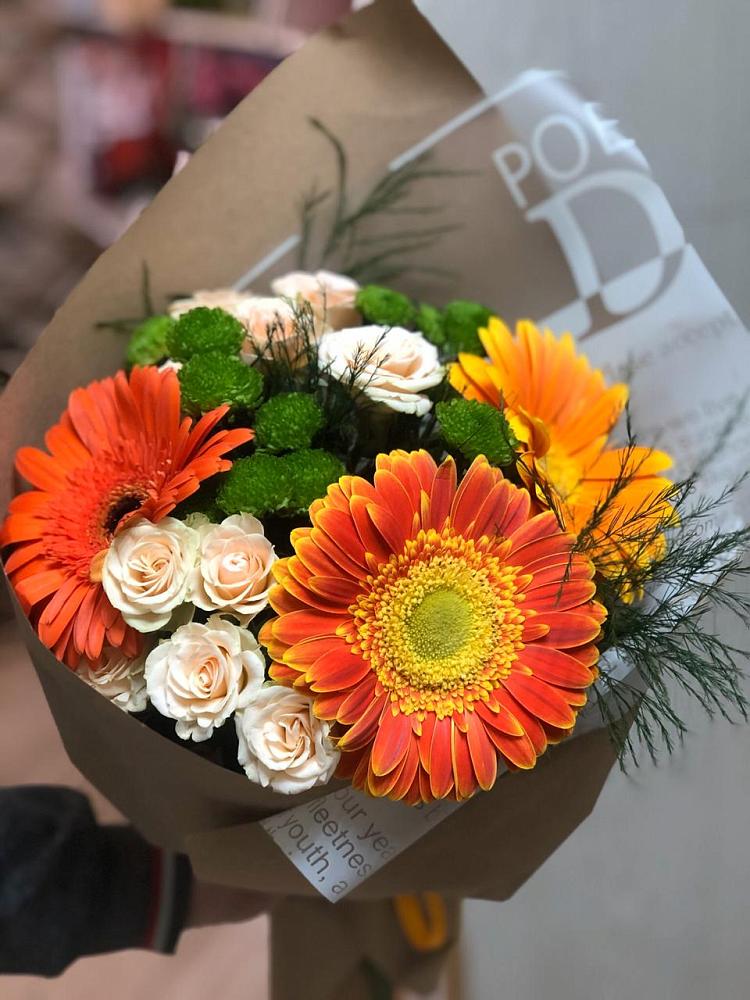 Букет цветов из: Герберы, Хризантемы и Розы в Кобяково