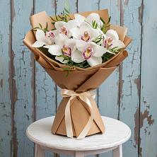 Букет цветов из:  Орхидеи и Розы в Кобяково